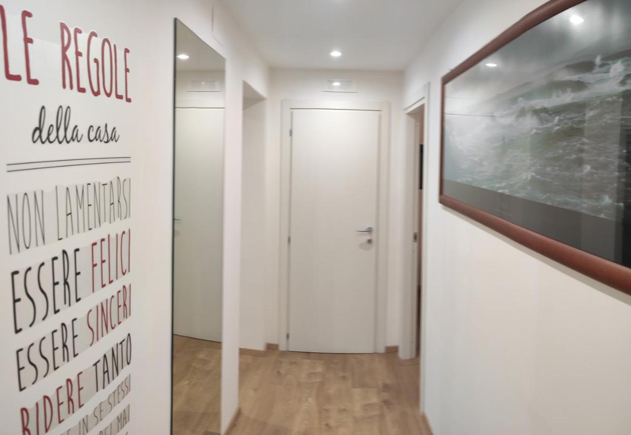 New Little House Hotel Naples Luaran gambar