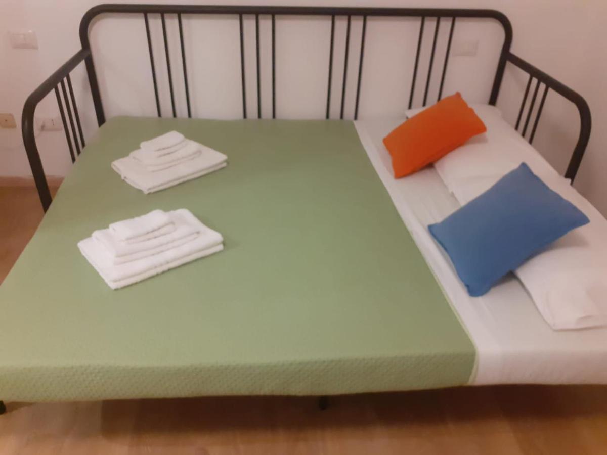New Little House Hotel Naples Luaran gambar